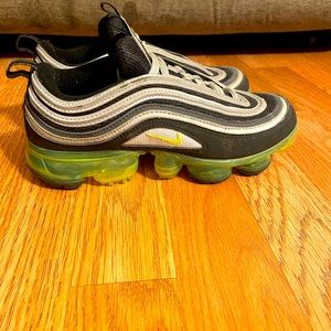 Nike airmax youth size 4.5 Y